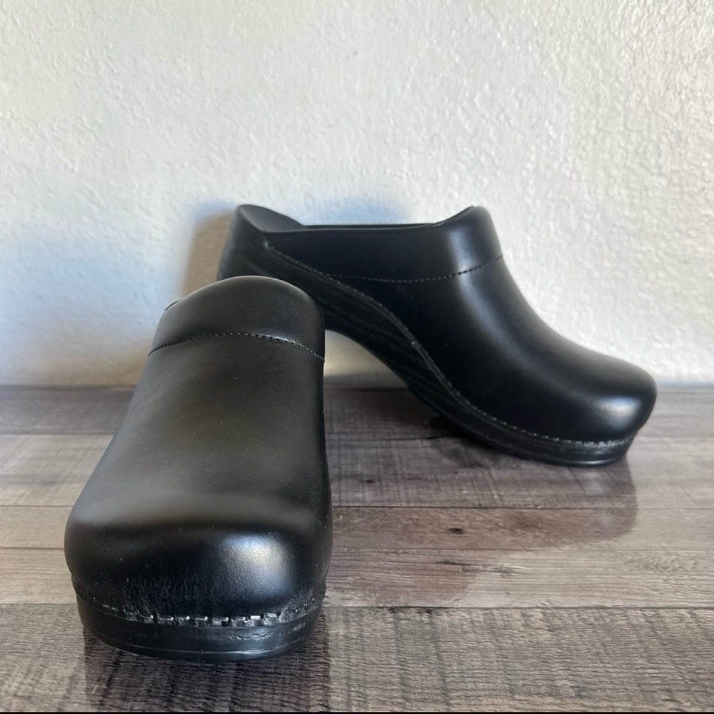 Dansko Sonja Black Oiled 38 Shoes Size: 47